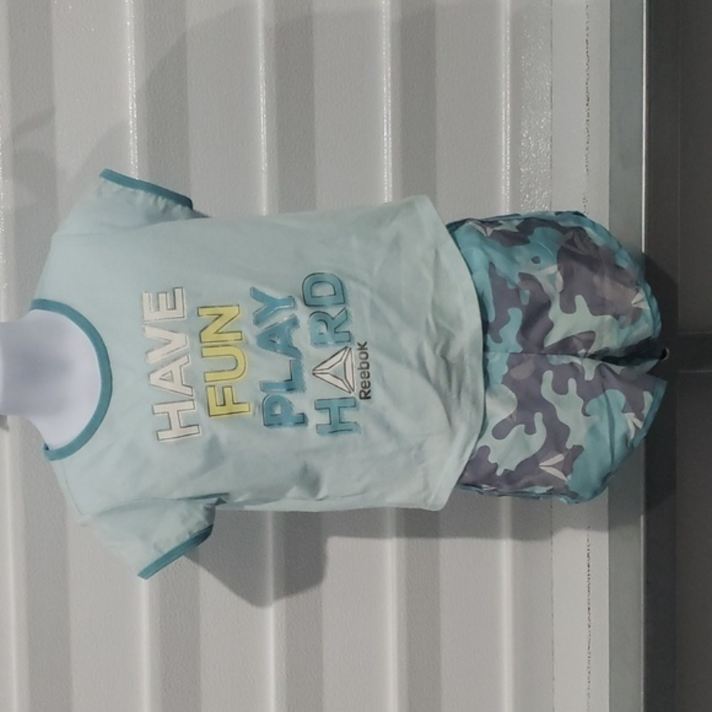 Reebok outfit size 5T‎
